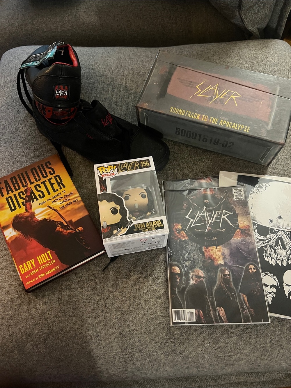 Slayer band RARE lot signed book Vans shoes Soundtrack to the Apocalypse box set